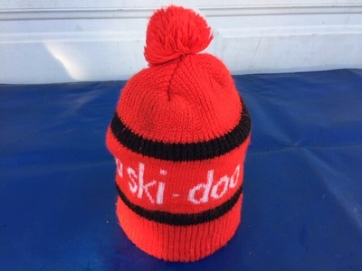 Vintage Skidoo Ski-Doo Snowmobile Black Red White Winter Knit Hat Beanie Toque