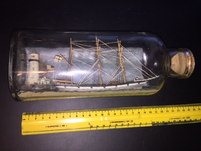 Beautiful ANTIQUE SHIP IN A BOTTLE