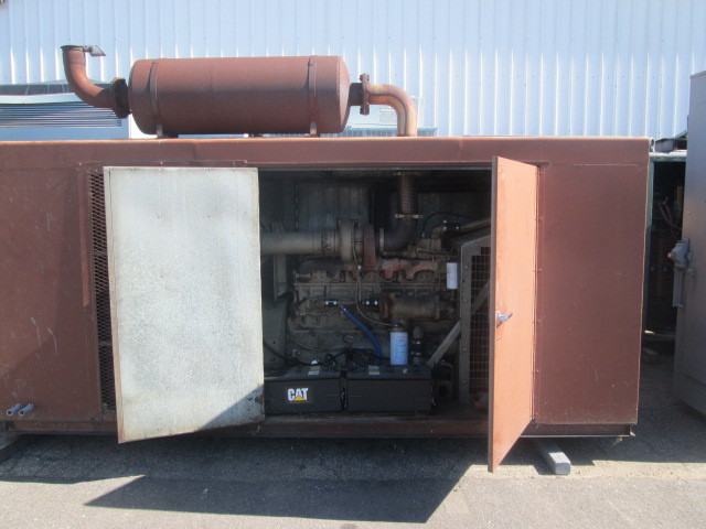 Cummins Generator - 230KW  288 KVA 208/120 788 Amps Enclosed Model # 500FDR5054F