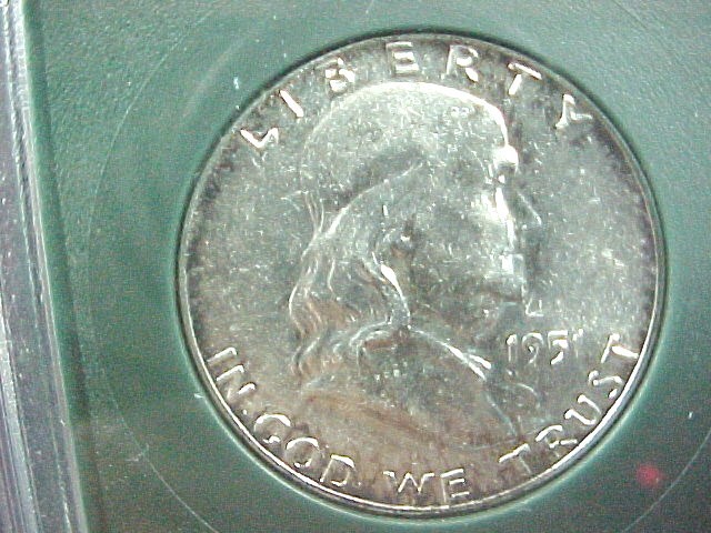 1951 FRANKLIN HALF DOLLAR    SILVER -  SLABBED  -  BU  SOME  TONING