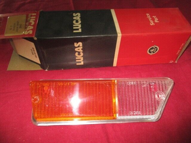 Triumph Tr6 Right Front Turn Signal Lens Nos Lucas 54579196 Amber & Clear L827