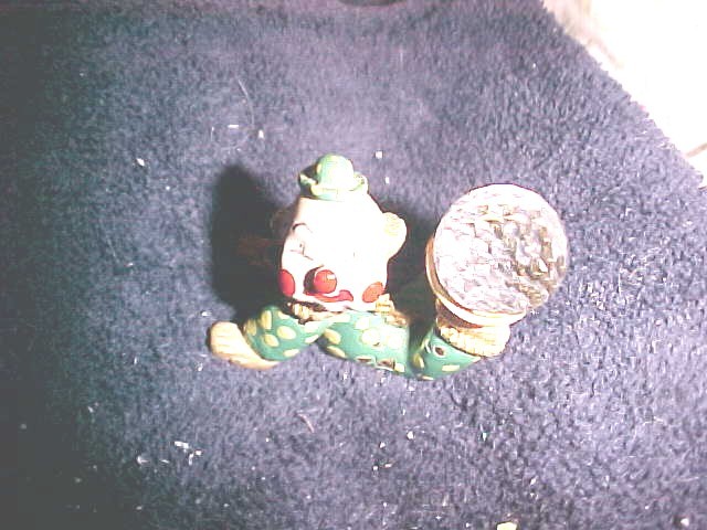 Spoontiques 1985 Pewter Clown C/M443 holding  Swarovski Crystals