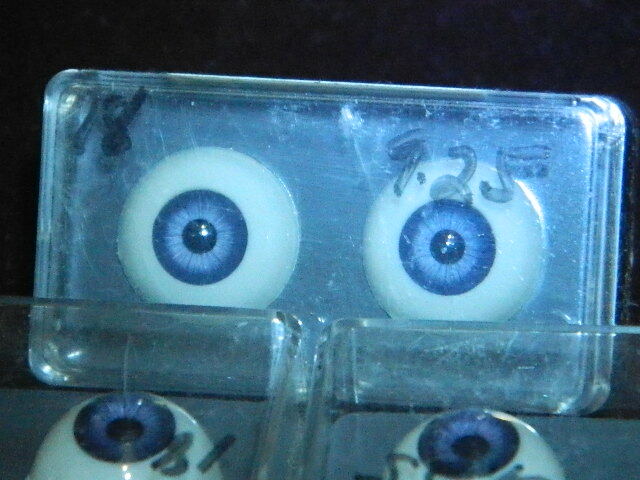 NOS VINTAGE GLASTIC DOLL EYES - 18MM BLUE - VINTAGE JAPAN DOLL EYES