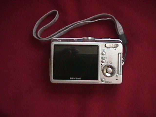 Pentax Optio S60 6.0 MP Digital Camera, Case, SD 512 MB Memory Card