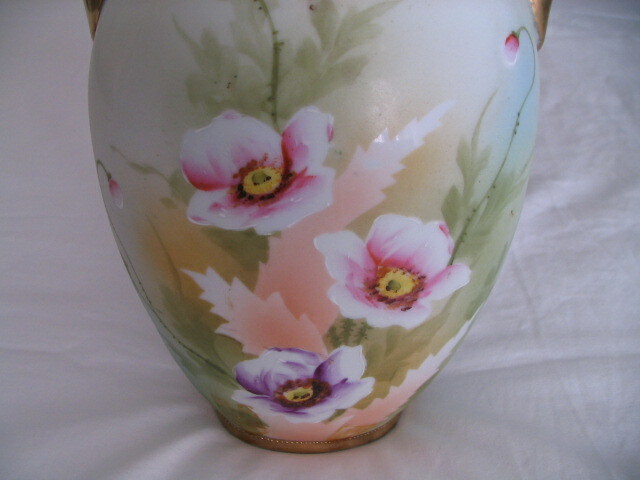 Vintage Nippon Vase Urn With Handles Hand Painted Poppies & Gold Stippling 9
