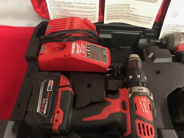 Milwaukee 2897-22 M18 18V Drill Set (2607-20 Hammer Drill/ 2753-20 Impact)
