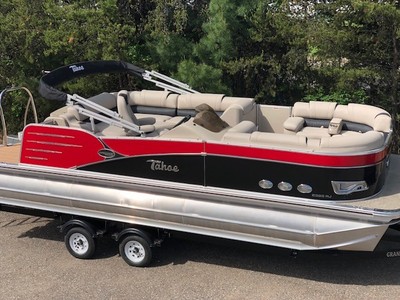 New 23 Ft Cascade Platinum RJ with 250 and trailer