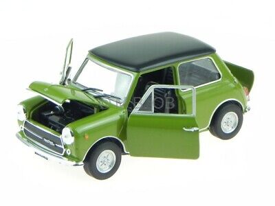Innocenti Mini Cooper MK3 1300 1972 green modelcar Leo 1:24 Innocenti Mini Cooper MK3 1300 1972 green modelcar Leo 1:24