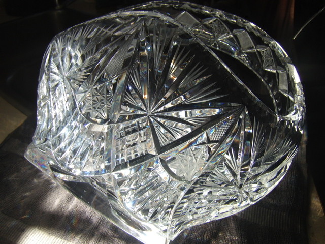 beautiful 1800s brilliant cut glass basket exec. condition