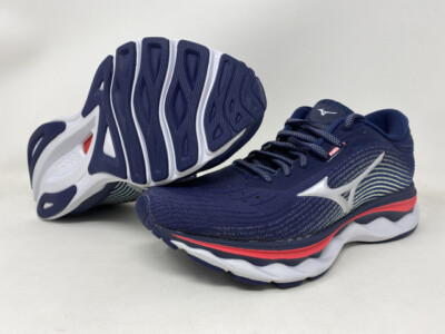 Mizuno Women's Wave Sky 5 Running Shoes, Peacoat, 6.5 B Medium US