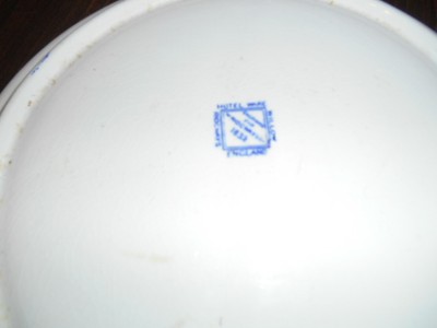 W. Ridgeway  Blue Willow 2 Divided 10 1/4