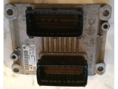 ECU Engine Control Unit Opel Zafira 2.0 24461886 0261207448