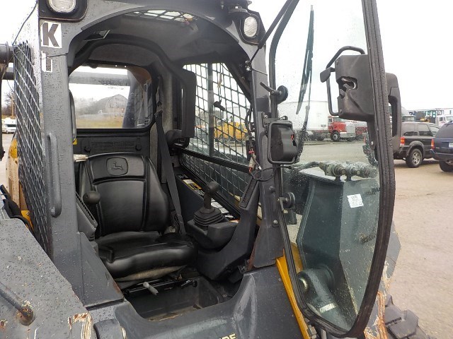 John Deere skid steer 2015 wheel loader 332E
