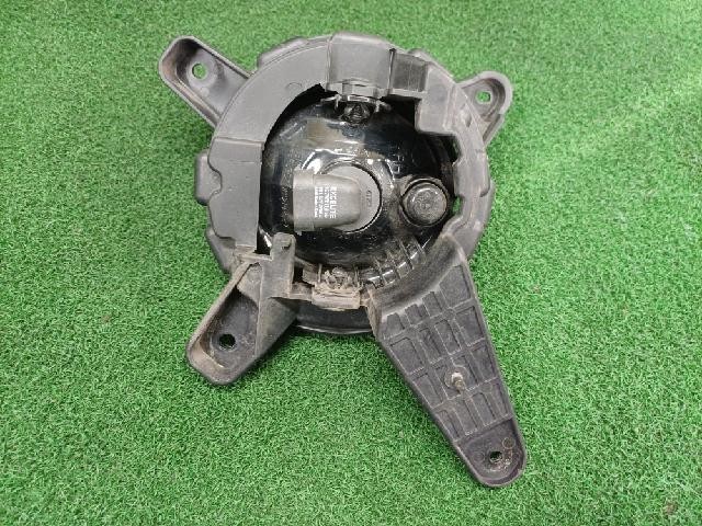 2010 KIA New Sportage Right Fog Light 92202-1F5 - Picture 3 of 7