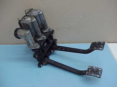 Wilwood Lightened Dual Reverse Mount Brake & Clutch Pedals &Master Cylinders