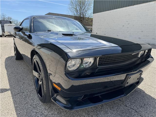 2013  Dodge Challenger black with 124,778 Miles, for sale!