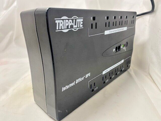 Tripp Lite UPS: 750VA INTERNET750U 120V - 60Hz 10A 450w Black