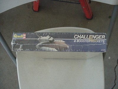REVELL CHALLENGER & BOOSER ROCKETS PLASTIC MODEL KIT MINT IN UNOPENED PLASTIC