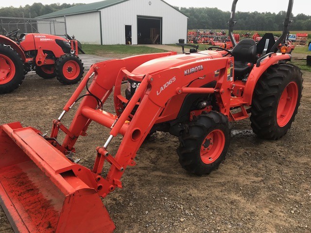 2015 Kubota MX4800DT 4x4 Diesel Tractor w/ LA1065 Front Loader Shuttle Shift