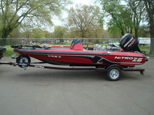 2013 NITRO (Z6) MERCURY 115 PRO XS (DUAL CONSOLE) (EXCELLENT CONDITION)