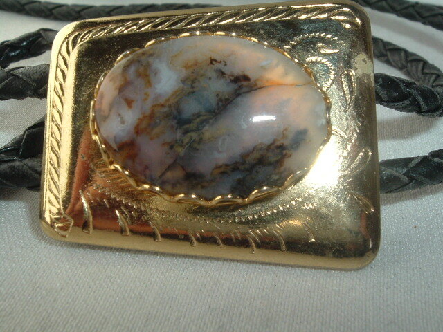 VINTAGE BROWN WHITE AGATE STONE GOLD TONE BOLO TIE