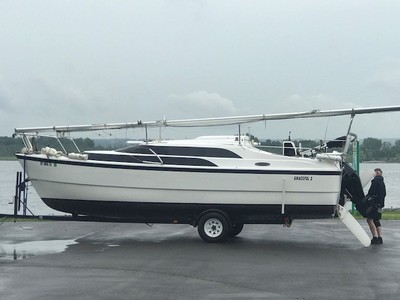 Macgregor 26M 2005 Sailboat with 2016 60 hp Mercury Motor