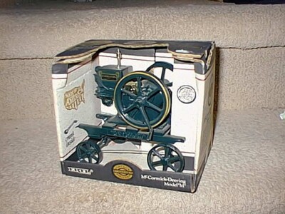 Ertl McCormick Deering Model M Hit Miss engine 1/6 NIB 1991 Special Edition