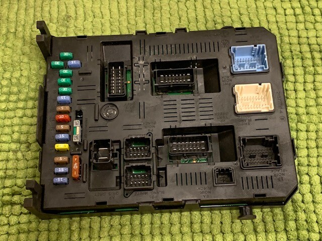 Boitier Bsi Peugeot Citroen 9660105680