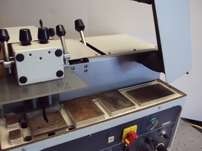 STRUERS DISCOTOM-2 DISCOTOM  METALLURGICAL CUTOFF SAMPLE DISCO SAW PUMP & MANUAL