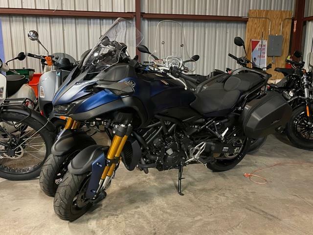 Picture of A 2019 Yamaha Niken GT 