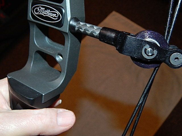 Mathews Triax Bow RH 60-70 Draw Weight 29.5