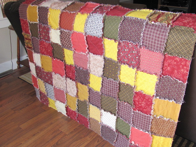 Beautiful primitive Homespun Moda rag quilt 60