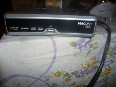 MAG250 IPTV SET TOP BOX+REMOTE CONTROL+ POWER CORD+59'' 3 RCA CABLE