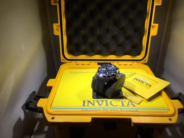 Pre-owned Invicta Men's 1790 Specialty Black Textured Dial Silicone Watch W/ 3 Slot Case