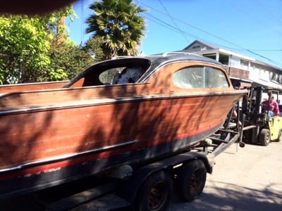 Chris Craft Sedan, 22 ft.  1954  A Real Classic!  Project Boat.