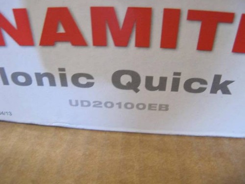 DIRT DEVIL UD20100EB DYNAMITE II BAGLESS UPRIGHT CYCLONIC LIGHT WEIGHT VACUUM