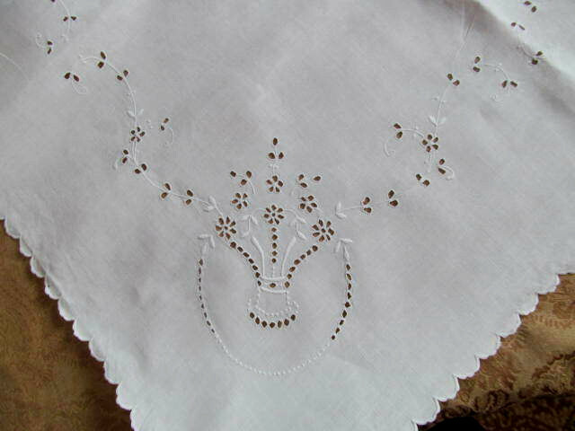 Pristine~1920s Antique White Eyelet Cutwork Embroidered Luncheon Tea Tablecloth