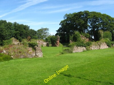 Photo 6x4 The overgrown ruins of Lindores Abbey Newburgh/NO2318 The Abbe c2012