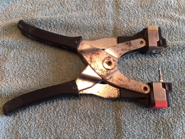 Sheep / Goat EarTag Applicator    