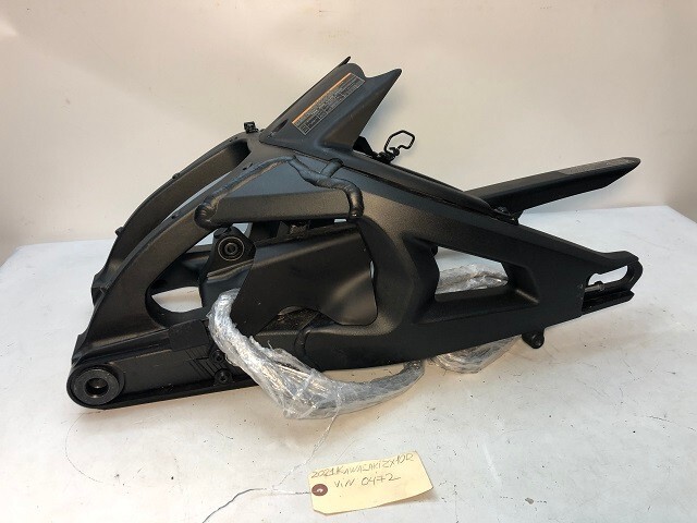 NEW 2021 + Kawasaki ZX-10R REAR SWING ARM & NEW CHAIN OEM | eBay