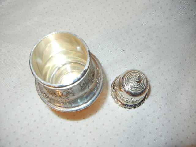 VINTAGE SILVER PLATE SUGAR CASTER DREDGER 7