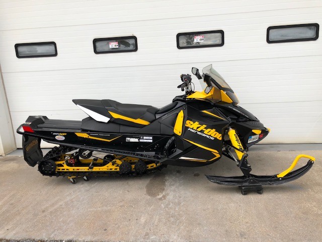 2013 Ski-Doo Renegade Adrenaline 800 E-Tec.137" BackCountry Snowmobile MINT!