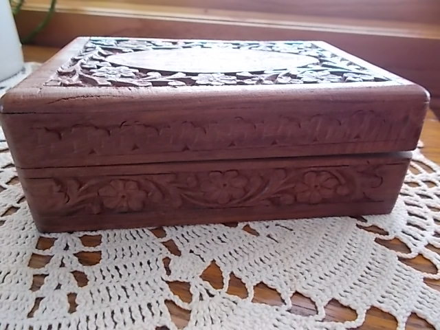 Vintage Hand Carved India Himalayan Wood Stationary Jewelry Trinket Tabacco Box