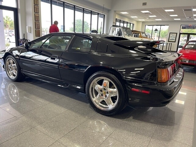 Owner 1994 LOTUS ESPRIT S4 COUPE - (MUSUEM QUALITY COLLECTOR SERIES)