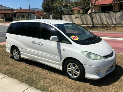 Toyota estima 2004