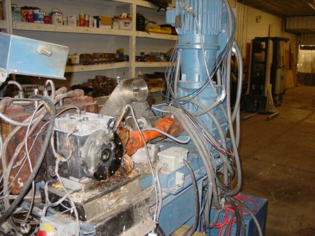 Berlyn 2.5? continuous screen changer & Zenith 5 HP melt pump