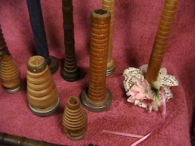19 Vintage Wooden Textile Thread Sewing Spools Antique Industrial Bobbins Crafts