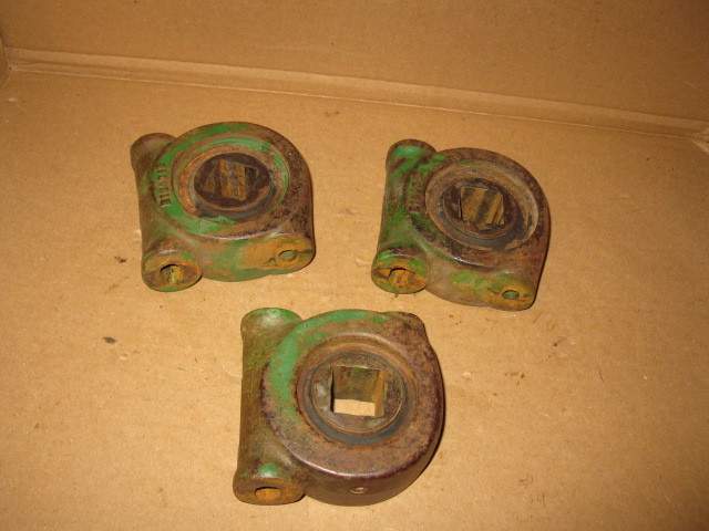 3 JOHN DEERE DISK HARROW BEARINGS & CAGES B13404B AW BW & MORE ????