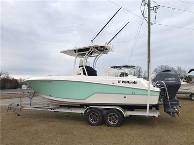 2017 Wellcraft 242F