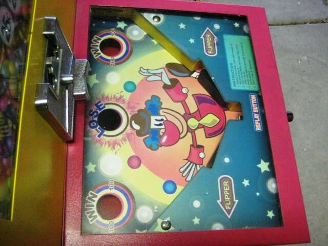 Gumball/Bouncy Ball Pin Ball Game Machine by 